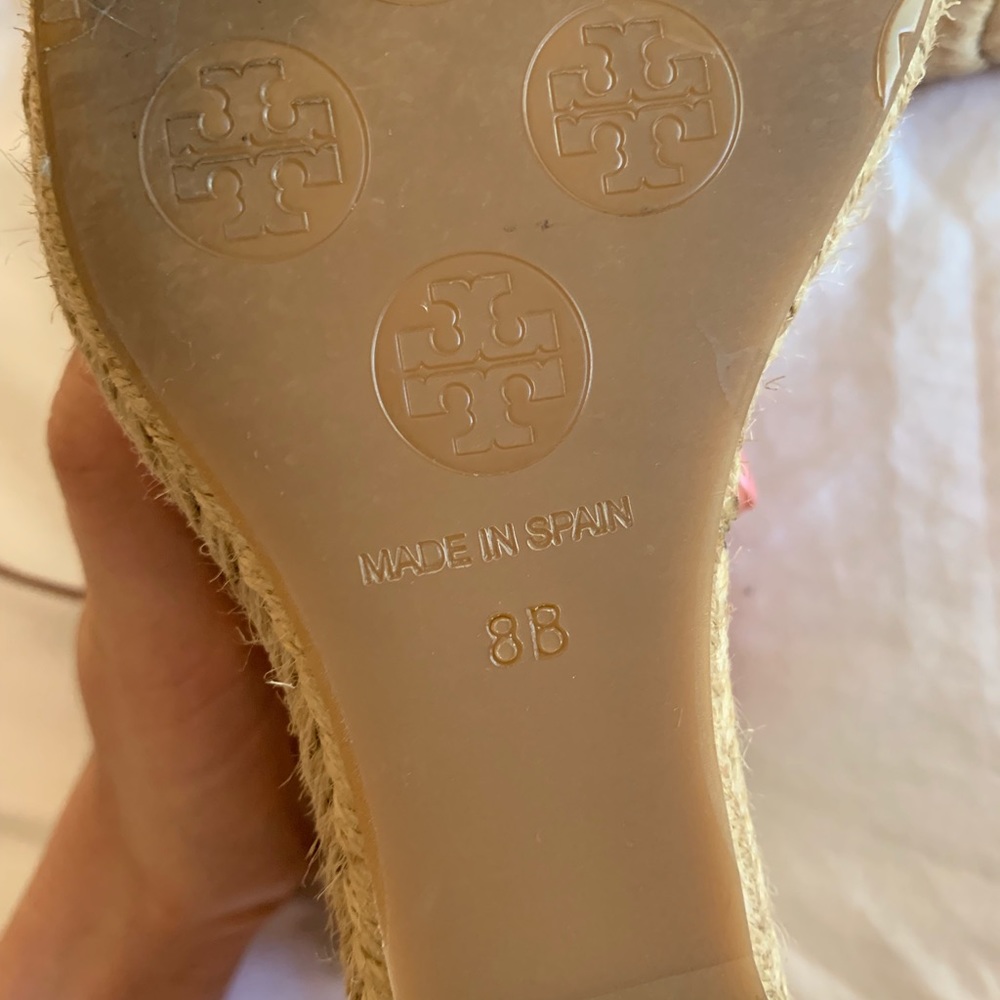 Shoes - Picture 5 of 8